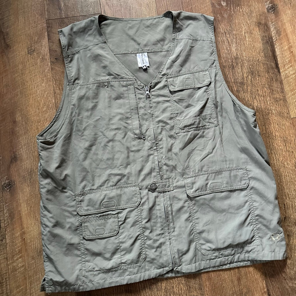 Men's Magellan's Green Nylon Travel Vest L